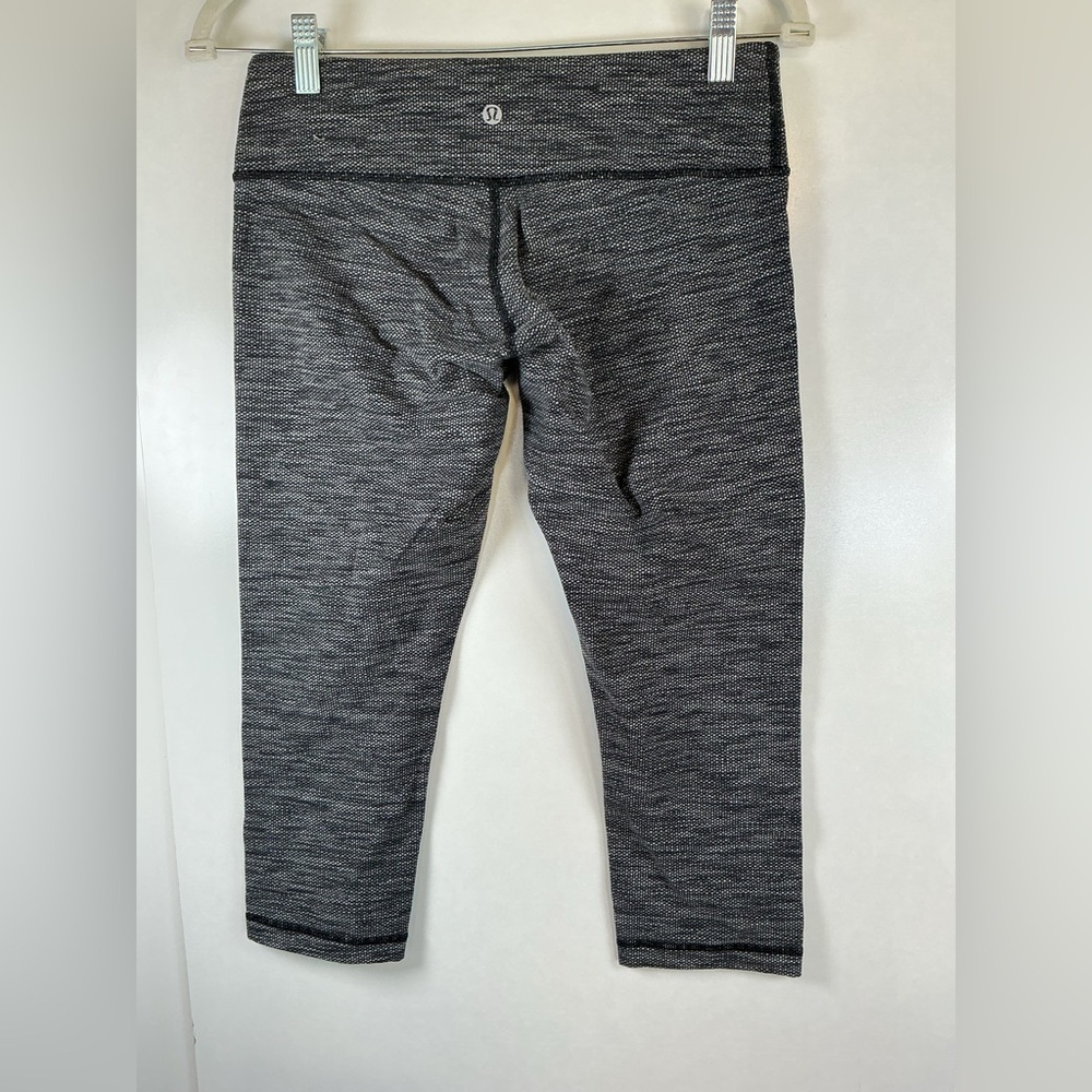 lululemon athletica Gray Leggings 0268 - Picture 3 of 5